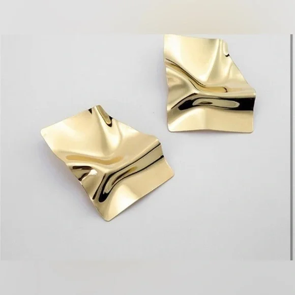 Gold Irregular Square Metal Stud
Earrings - Picture 6 of 6